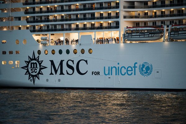 Comment choisir une location de vacances en Espagne avec des cours de cuisine et des visites de marchés locaux?