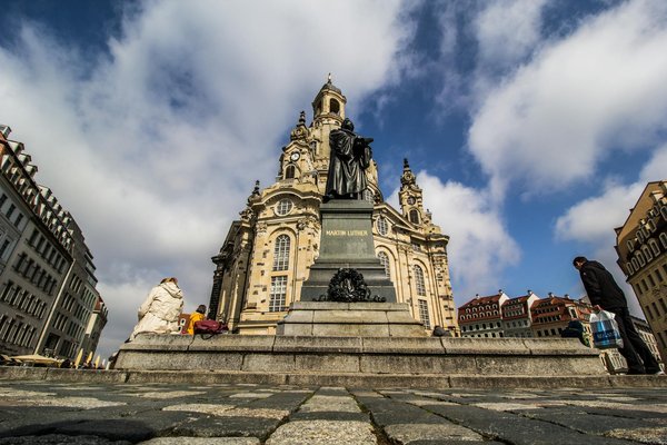 Comment organiser une expédition de trekking dans le parc national de Yellowstone, USA : équipements et conseils ?